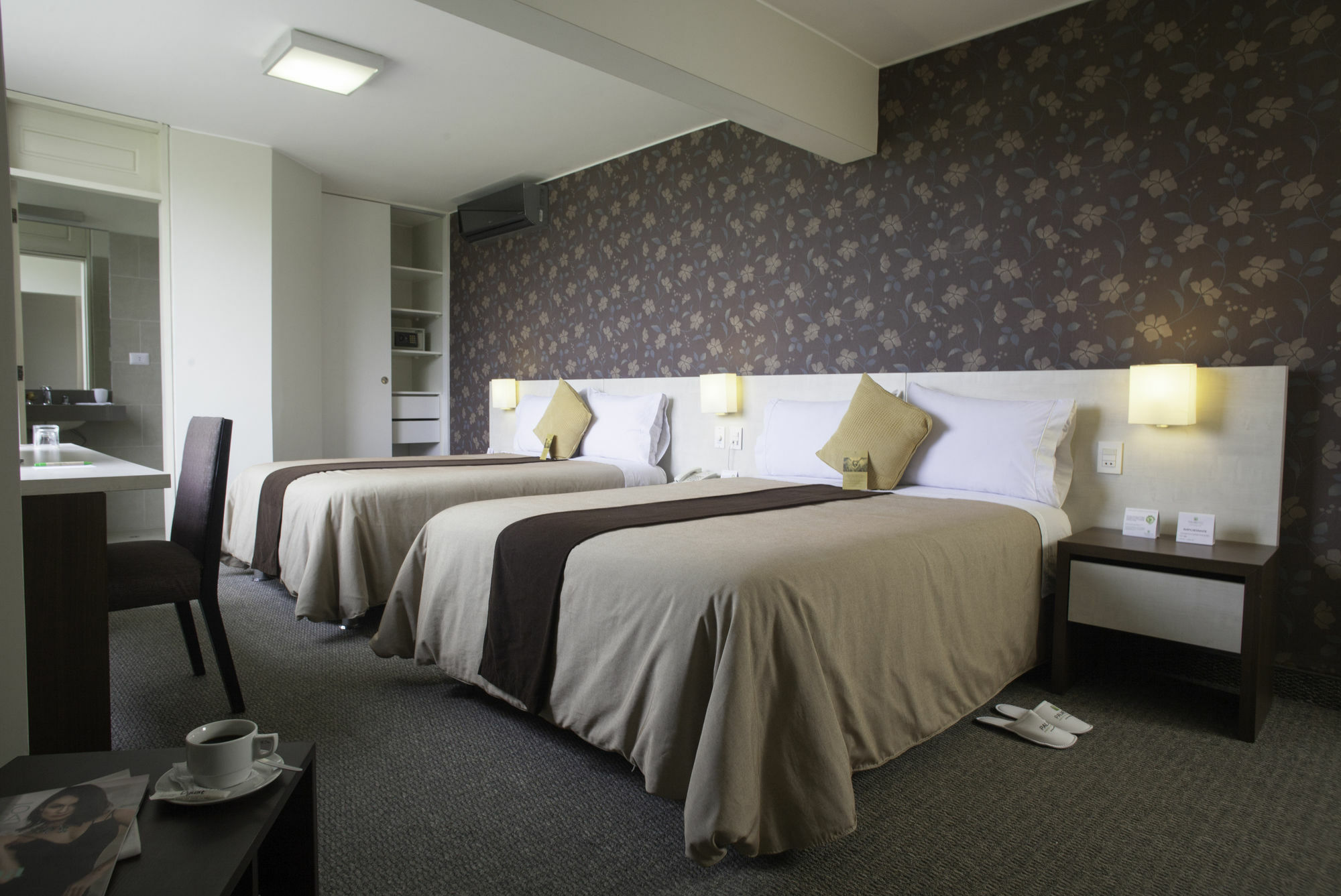 Palmetto Business La Perla Hotel 3*